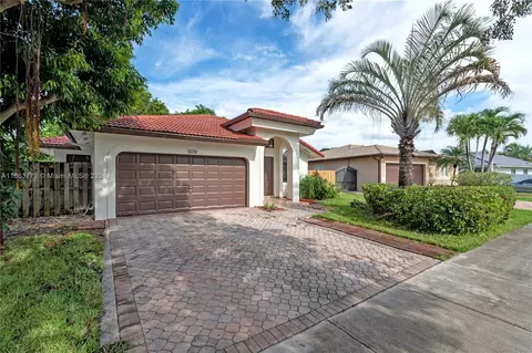 8535 Cutler Ct, Cutler Bay, FL 33189