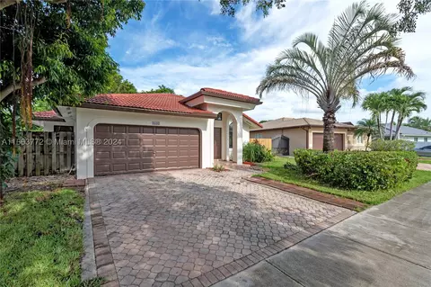 8535 Cutler Ct, Cutler Bay, FL 33189