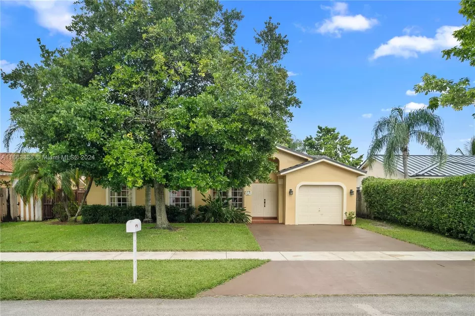Exterior - 14832 SW 173rd St, Miami, FL 33187 photo 4 of 9