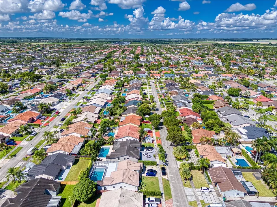 View/Area - 14832 SW 173rd St, Miami, FL 33187 photo 5 of 23