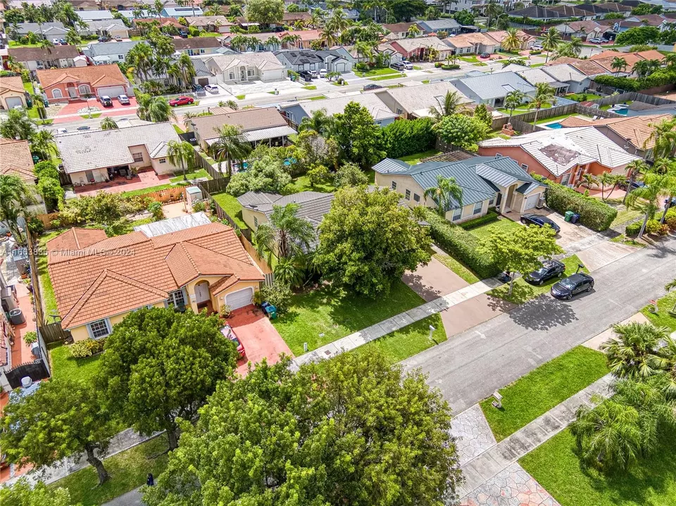 View/Area - 14832 SW 173rd St, Miami, FL 33187 photo 19 of 23