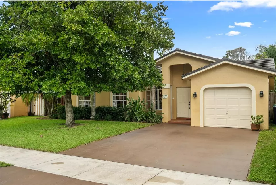 Exterior - 14832 SW 173rd St, Miami, FL 33187 photo 3 of 9