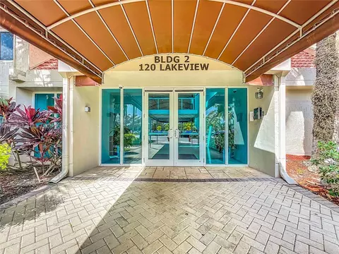 120 Lakeview Dr #311, Weston, FL 33326