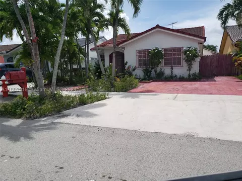 Undisclosed, Hialeah, FL 33018 photo 1
