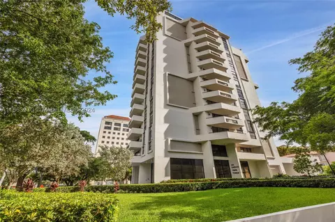 911 E Ponce De Leon Blvd #1404, Coral Gables, FL 33134