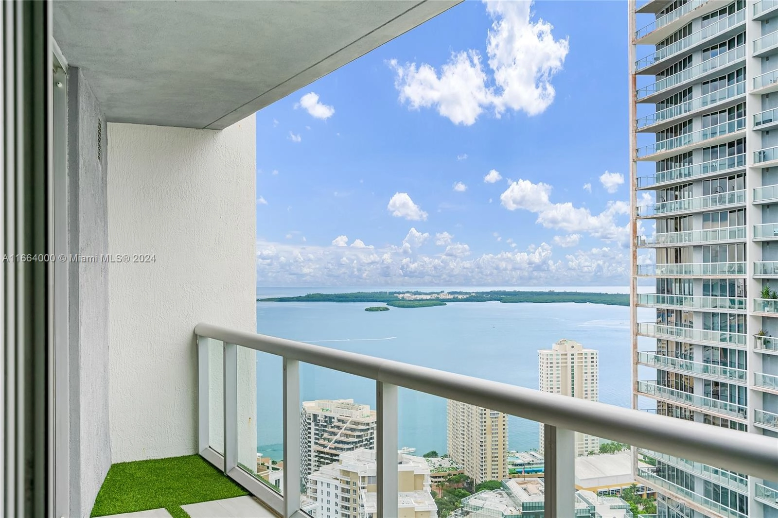 475 Brickell Ave Unit 4811  