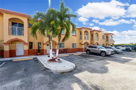11447 NW 95th Ct #4, Hialeah Gardens, FL 33018
