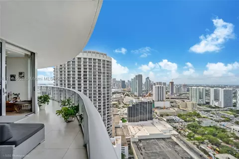 488 NE 18th St #4500, Miami, FL 33132
