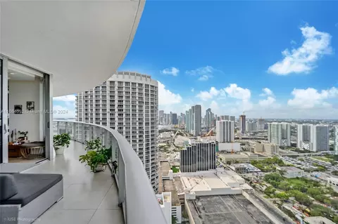 488 NE 18th St #4500, Miami, FL 33132