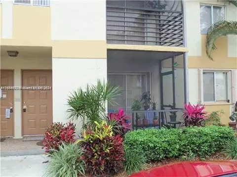116 Gardens Dr #204, Pompano Beach, FL 33069