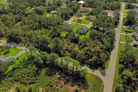 APT 1 Ginsa Ter, North Port, FL 34291