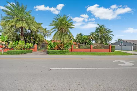 2195 SW 142nd Ave, Miami, FL 33175