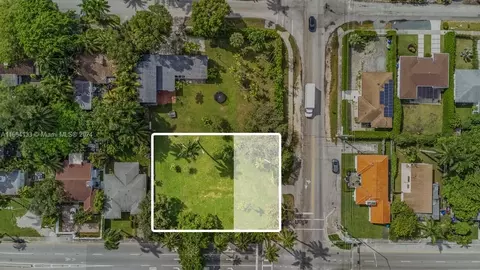 8133 NE 10th Ave, Miami, FL 33138