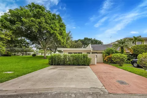 8216 SW 81st Ter, Miami, FL 33143