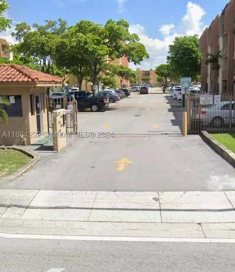 4725 NW 7th St #105-3, Miami, FL 33126