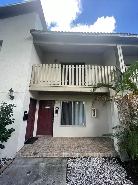 3713 Riverside Dr #3713, Coral Springs, FL 33065