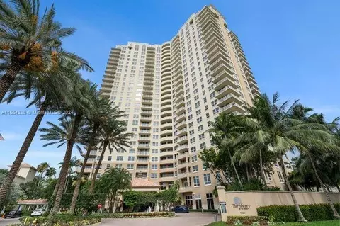 19501 W Country Club Dr #609, Aventura, FL 33180