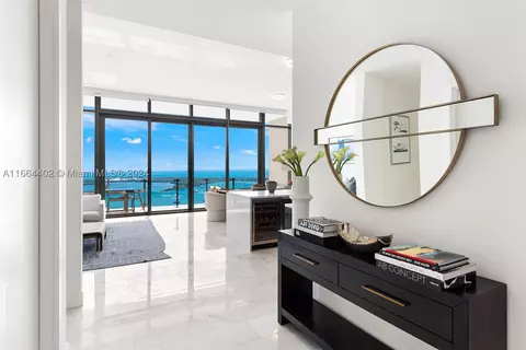 1451 Brickell Ave #5201, Miami, FL 33131