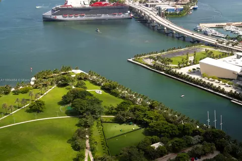 1100 Biscayne Blvd #4902, Miami, FL 33132