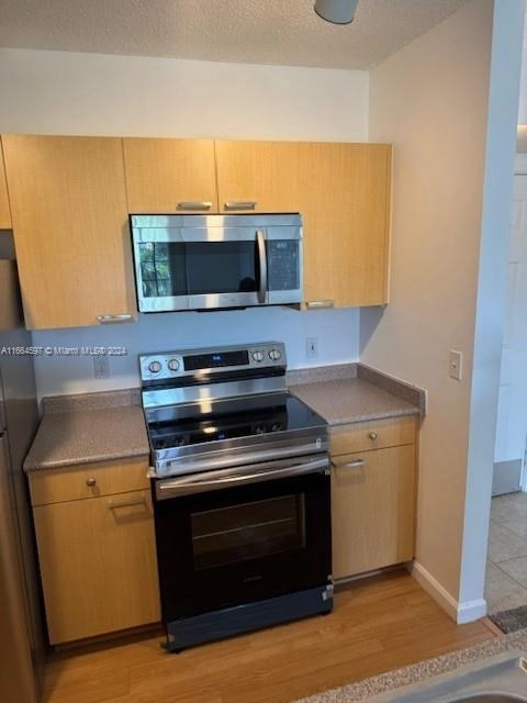 1919 Van Buren St Unit 516A  