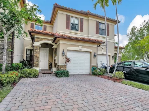 3490 W 92nd Pl #3490, Hialeah, FL 33018