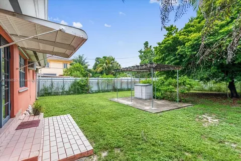 526 E 54th St, Hialeah, FL 33013 photo 20