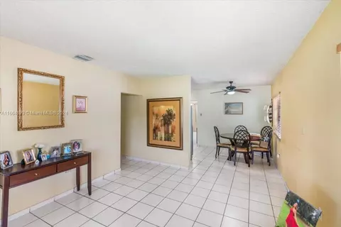 526 E 54th St, Hialeah, FL 33013 photo 4