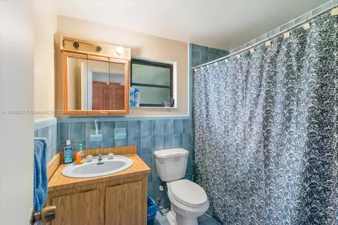 526 E 54th St, Hialeah, FL 33013 photo 17