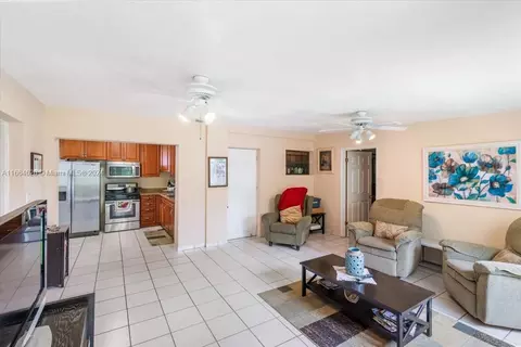 526 E 54th St, Hialeah, FL 33013 photo 14