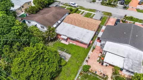 526 E 54th St, Hialeah, FL 33013 photo 28