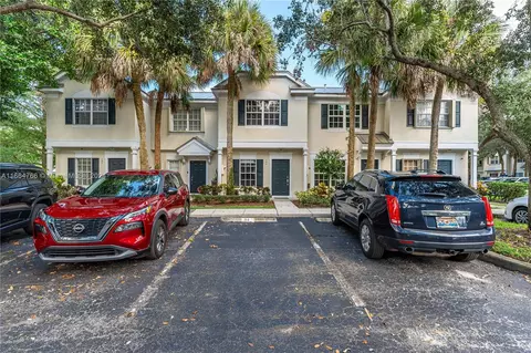 184 SW 96th Ter, Plantation, FL 33324
