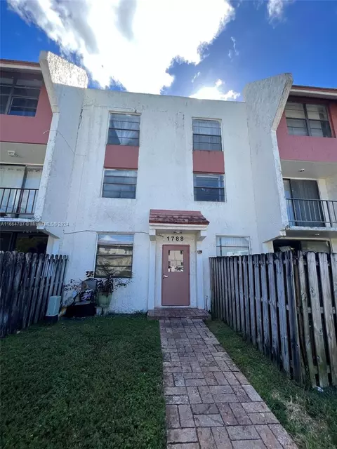 1788 NW 55th Ave #202, Lauderhill, FL 33313
