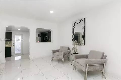 750 E 55th St, Hialeah, FL 33013 photo 13
