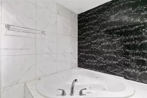 750 E 55th St, Hialeah, FL 33013 photo 32