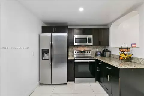 750 E 55th St, Hialeah, FL 33013 photo 15