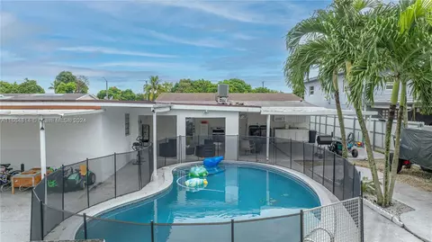 750 E 55th St, Hialeah, FL 33013 photo 41
