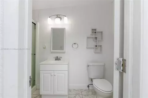 750 E 55th St, Hialeah, FL 33013 photo 64