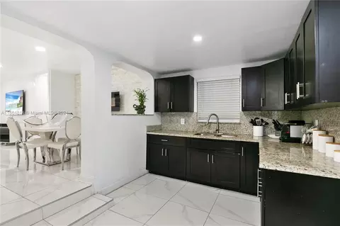 750 E 55th St, Hialeah, FL 33013 photo 18