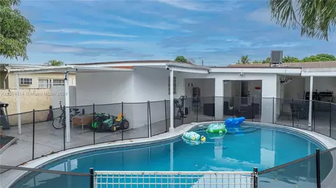 750 E 55th St, Hialeah, FL 33013 photo 40