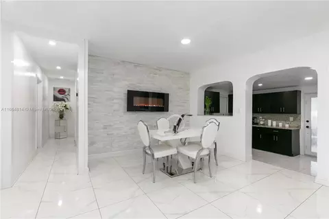 750 E 55th St, Hialeah, FL 33013 photo 11