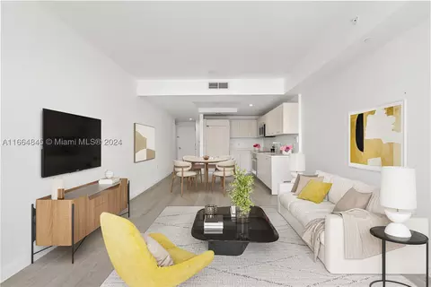 55 SW 9th St #2804, Miami, FL 33130