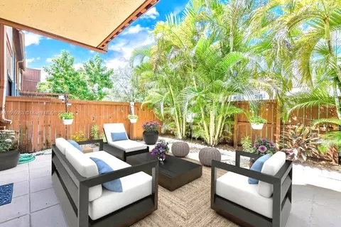 6634 SW 114th Pl #H, Miami, FL 33173