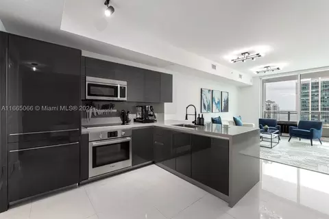 1080 Brickell Ave #2702, Miami, FL 33131