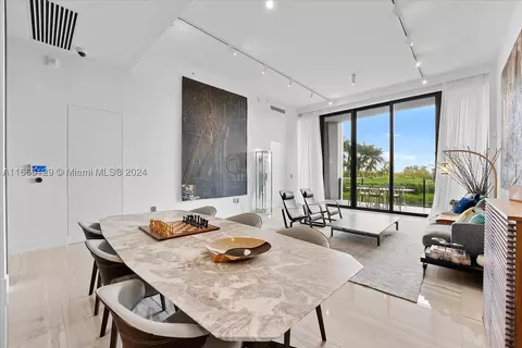 2811 S Bayshore Dr #4C, Miami, FL 33133