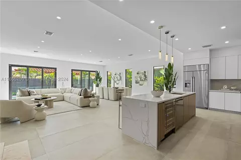 1812 Middle River Dr #1, Fort Lauderdale, FL 33305