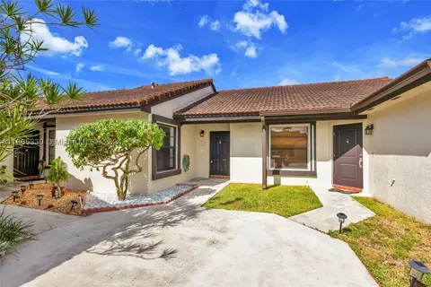 14980 SW 48th Ter #G, Miami, FL 33185