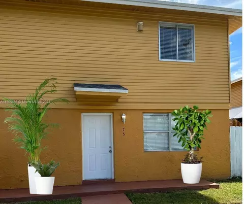 75 NE 12th Ave #75, Homestead, FL 33030