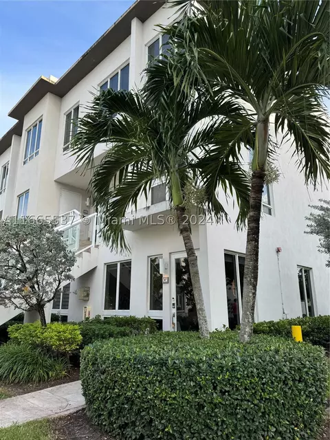 10260 NW 63rd Ter #107, Doral, FL 33178