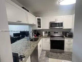10255 NW 9th St Cir #502, Miami, FL 33172