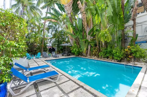 420 15th St #206, Miami Beach, FL 33139